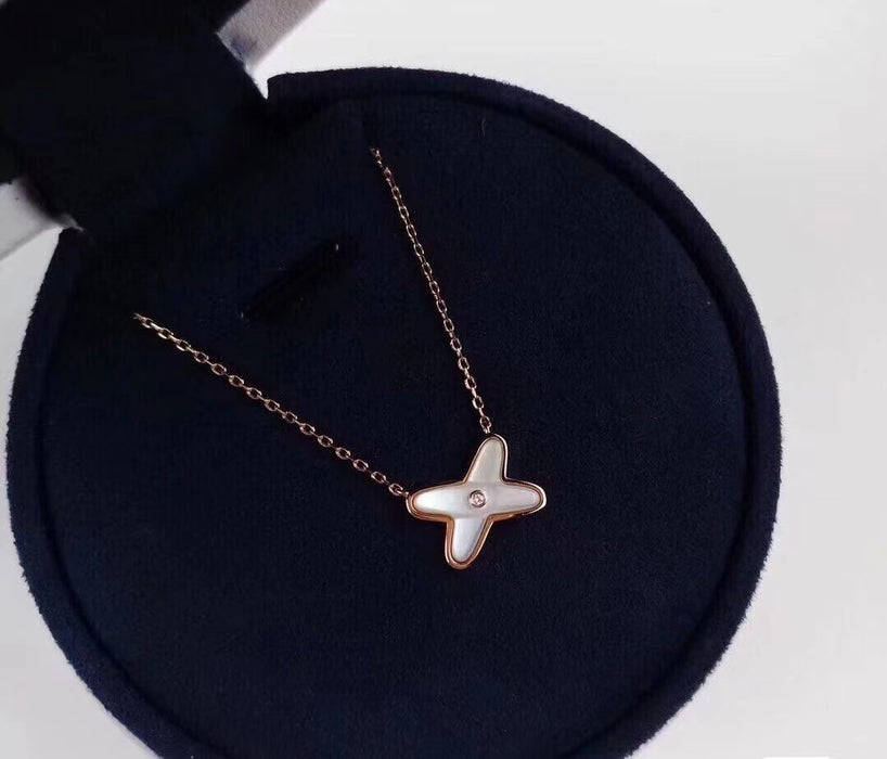 Wholesale Cross necklace rose gold pendant collarbone chain for women
