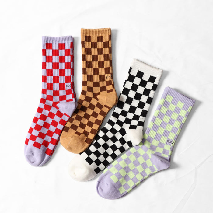 Wholesale Socks checkerboard pattern mid tube socks high thread skateboard sports socks