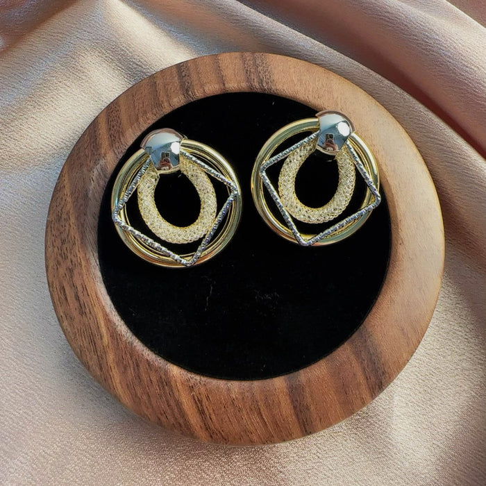 Wholesale Light luxury design, niche silver needle earrings, irregular high-end fashion earrings wholesale