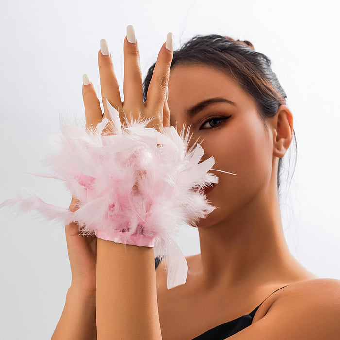 Wholesale Exaggerated party short feather collar niche necklace