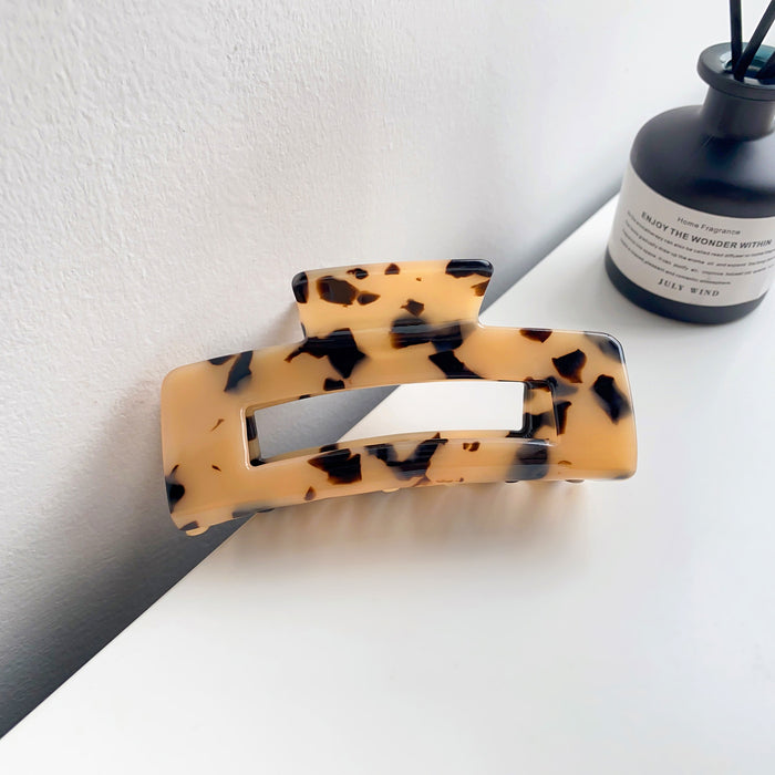 Wholesale Acetate Leopard Print Hair Claw Clip for Everyday Styling Hair Accessory