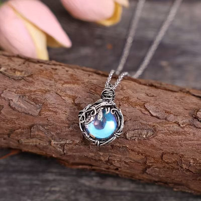 Wholesale Retro Personalized Leaf-Wrapped Imitation Moonstone Pendant Inlaid Edged Necklace