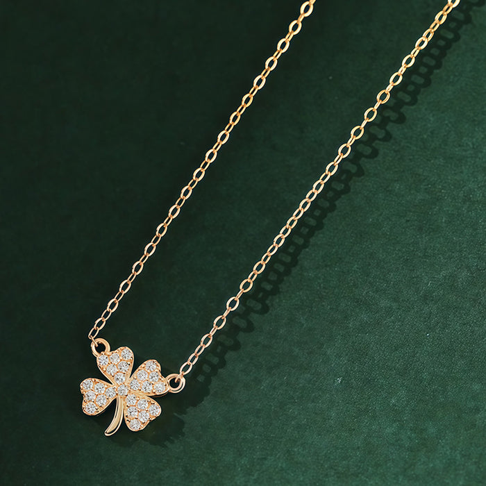 Wholesale Silver clover necklace, niche luxury new lucky leaf pendant necklace