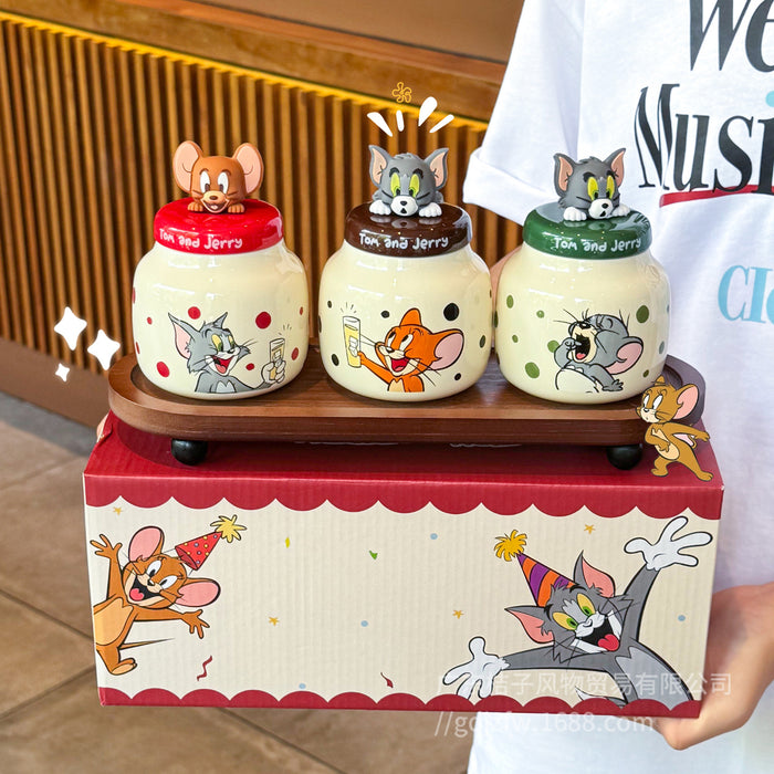 Wholesale Cute cartoon pattern household airtight ceramic jars for kitchen organizers
