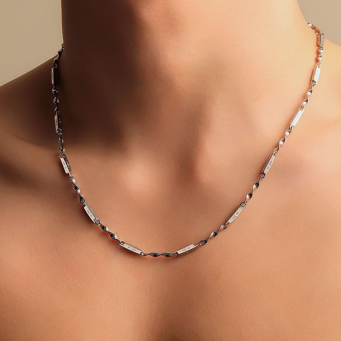 Wholesale M ö bius starry collarbone chain, neckchain that does not fade, trendy men's accessories twisted and spliced pendant chain ins, titanium steel necklace