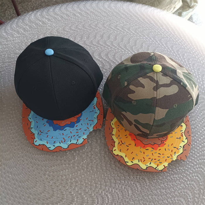 Wholesale Flat brimmed baseball cap with a flat brim and a gap in the light panel