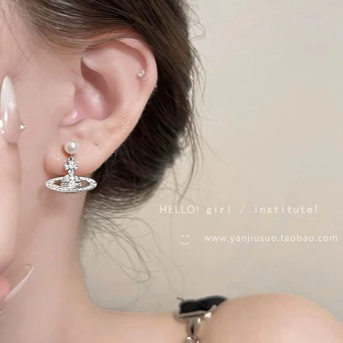 Wholesale Pearl earrings, light luxury, niche design, earrings, new ear accessories