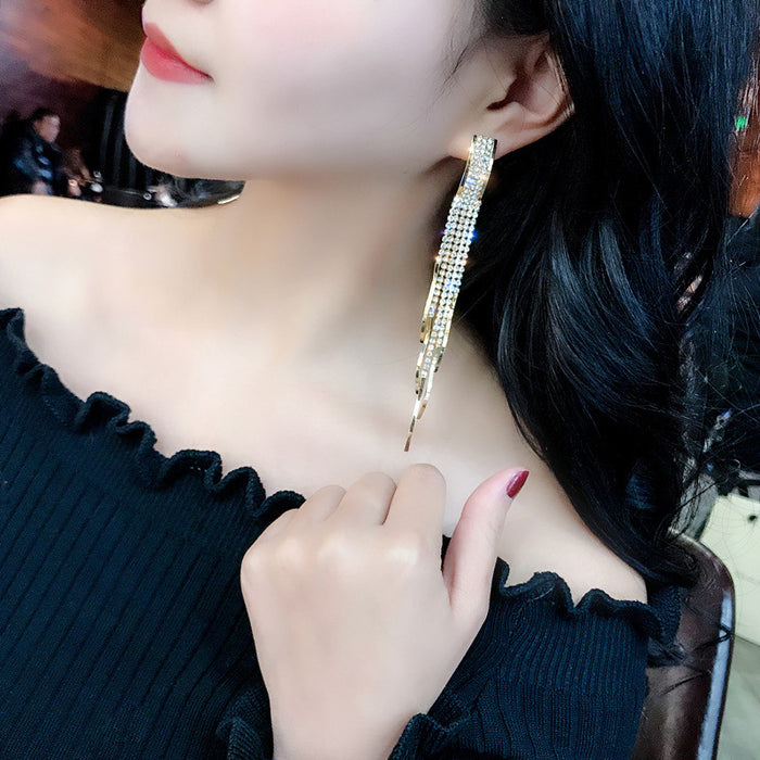 Wholesale Diamond studded earrings, fashionable and high-end wholesale temperament, tassel earrings, exaggerated