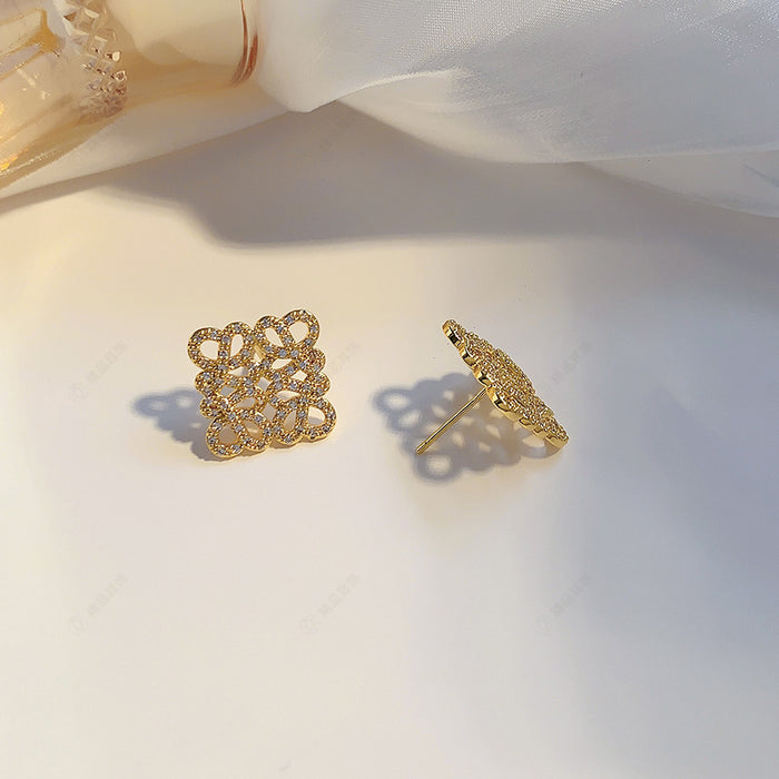 Wholesale 18K gold-plated copper square stud earrings with zircon openwork design