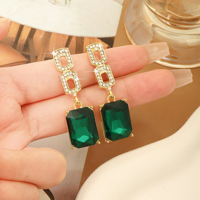 Wholesale Green square earrings, niche high-end silver needle emerald earrings, new temperament earrings, retro gemstone earrings