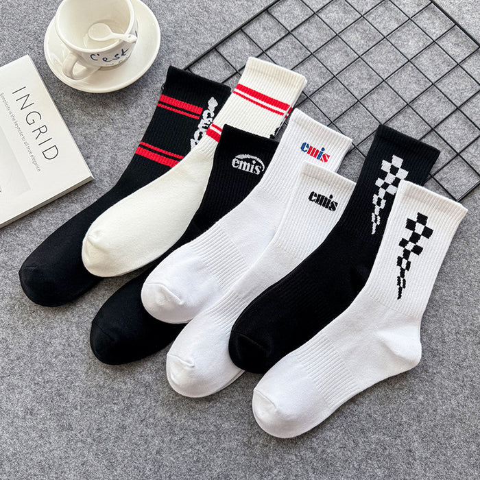 Wholesale Quality men's socks with high thread letters, simple and niche design, mid tube socks, sporty and trendy socks