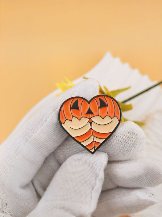 Wholesale Cartoon  heart-shaped pumpkin head bandage  bat fun clothing brooch