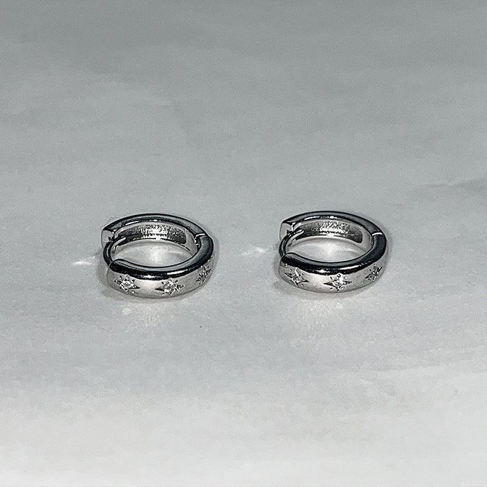 Wholesale The design is sparkling with diamonds and embedded with zircon. The low-key earrings are layered and worn