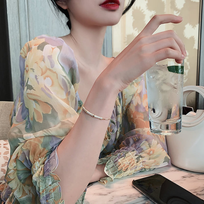 Wholesale Small niche design, high-end bracelet, minimalist bracelet, and accessories