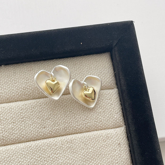 Wholesale Subtle high-end exquisite heart ear studs, niche brushed frosted design, pleated exquisite commuting earrings
