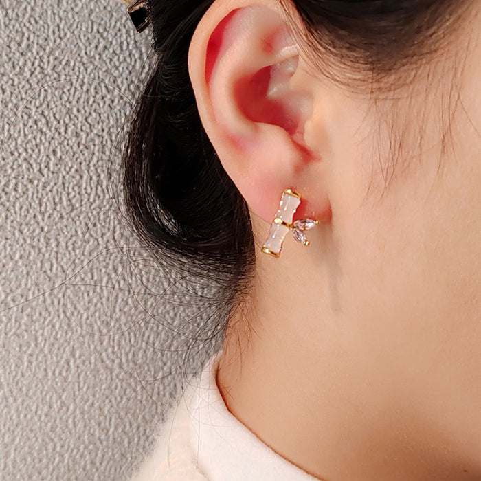 Wholesale Fashionable bamboo earrings, niche design, diamond inlaid, light luxury earrings, silver needles, personalized ear accessories