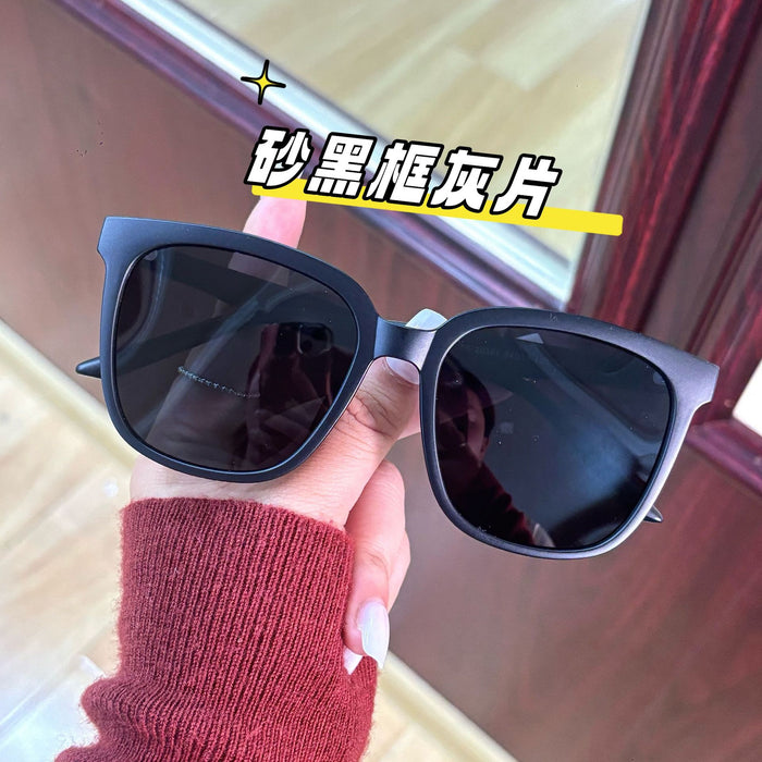 Wholesale New versatile olive green frame sunglasses, fashionable commuting UV resistant glasses, large frame sunglasses