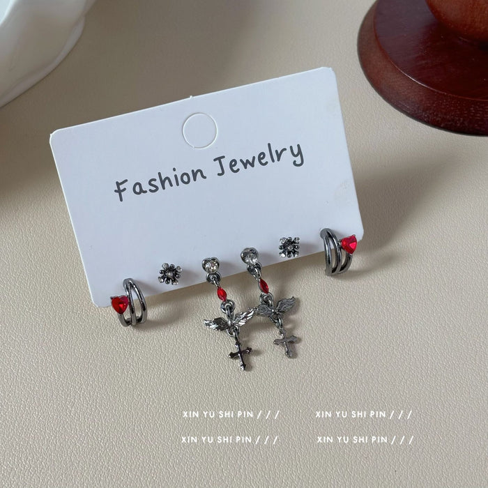 Wholesale Ear studs are sweet, cool, personalized, niche, light luxury, high-end, and high-end. New earrings are available