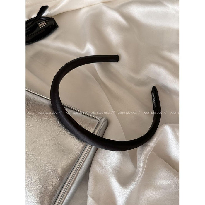 Wholesale Versatile satin headband for outings, high-end and fashionable pressed hair accessory