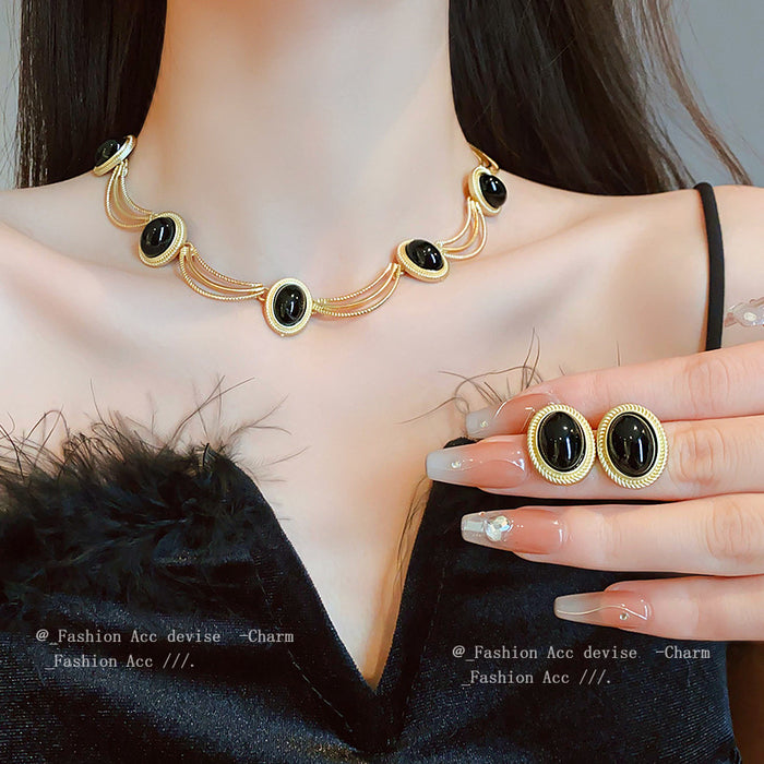 Wholesale Middle Ancient Oval Fashion Geometric Necklace Retro Court Style Clavicle Chain Niche