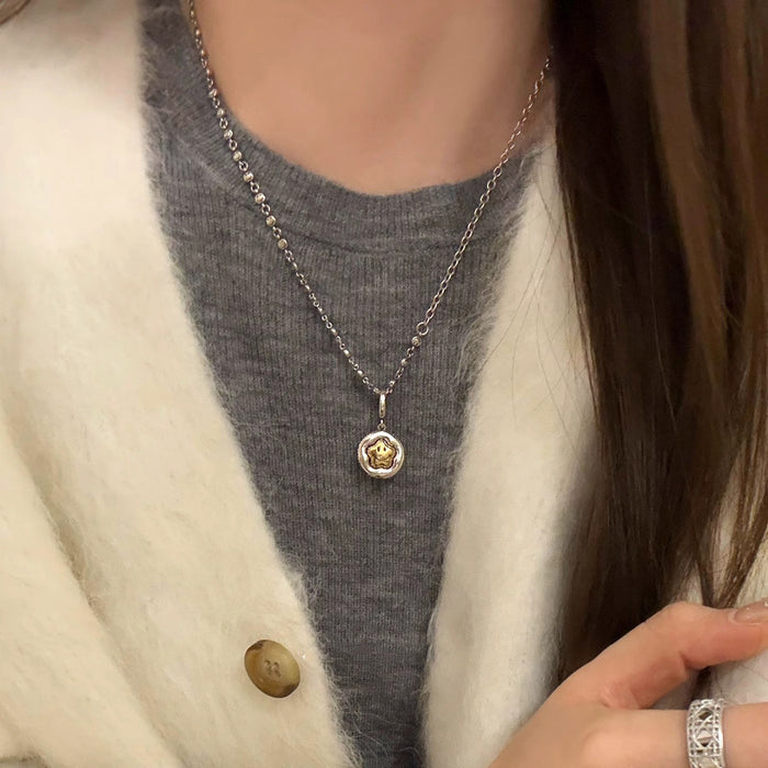 Wholesale Five pointed star pendant necklace, retro collarbone chain, niche accessory