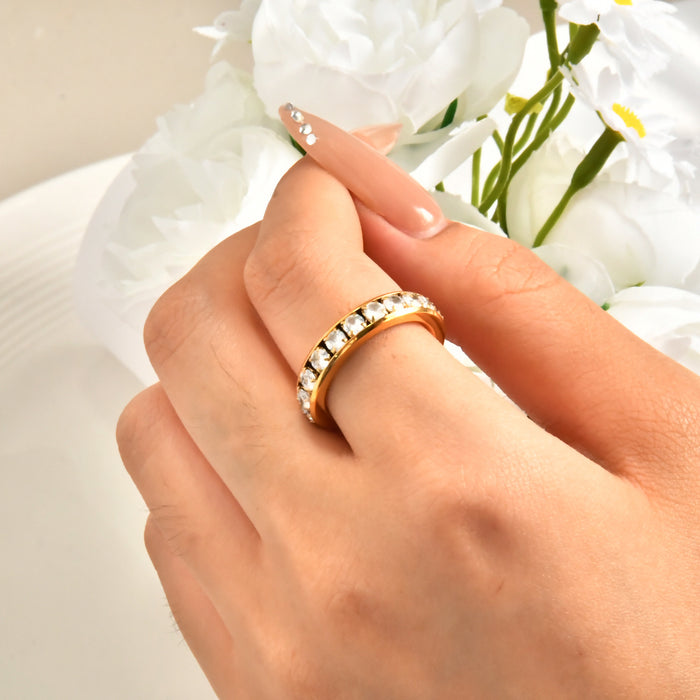 Wholesale Stainless steel gold-plated rotating ring inlaid with diamonds Stainless steel diamond couple ring