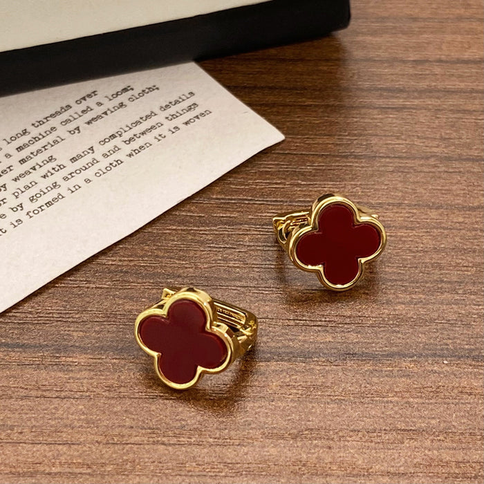 Wholesale Black Lucky Flower Small and Exquisite Stud Earrings