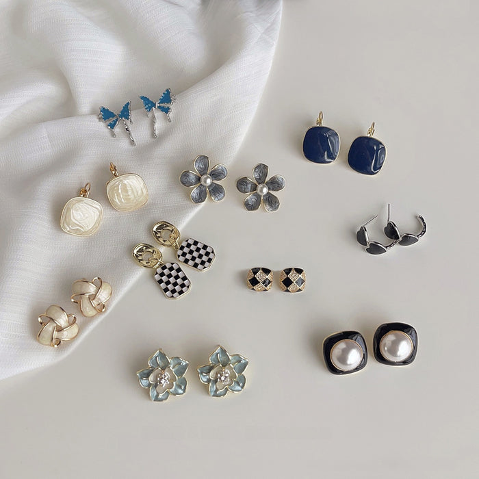 Wholesale Advanced and luxurious style collection with silver needles, fashionable new earrings, versatile earrings with temperament