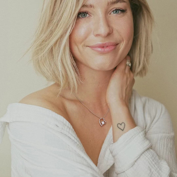 Wholesale Diamond studded heart-shaped pendant, fashionable peach heart stainless steel collarbone chain, heart-shaped necklace