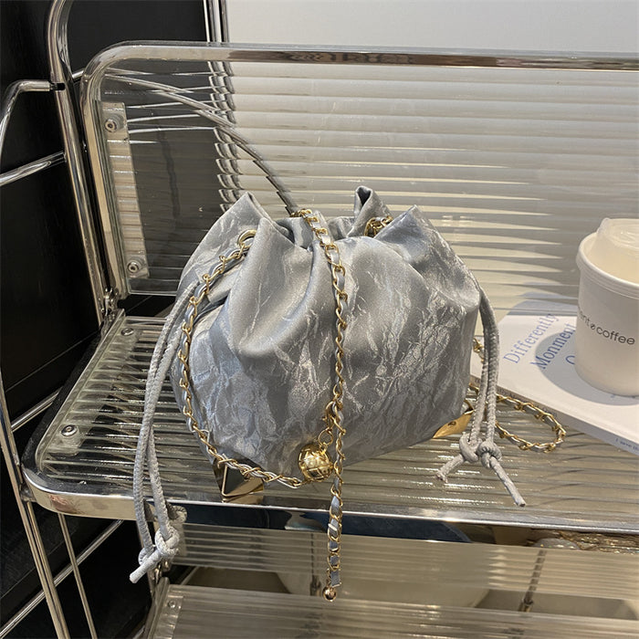 Wholesale Chain minimalist shoulder bag with a stylish texture, crossbody bag