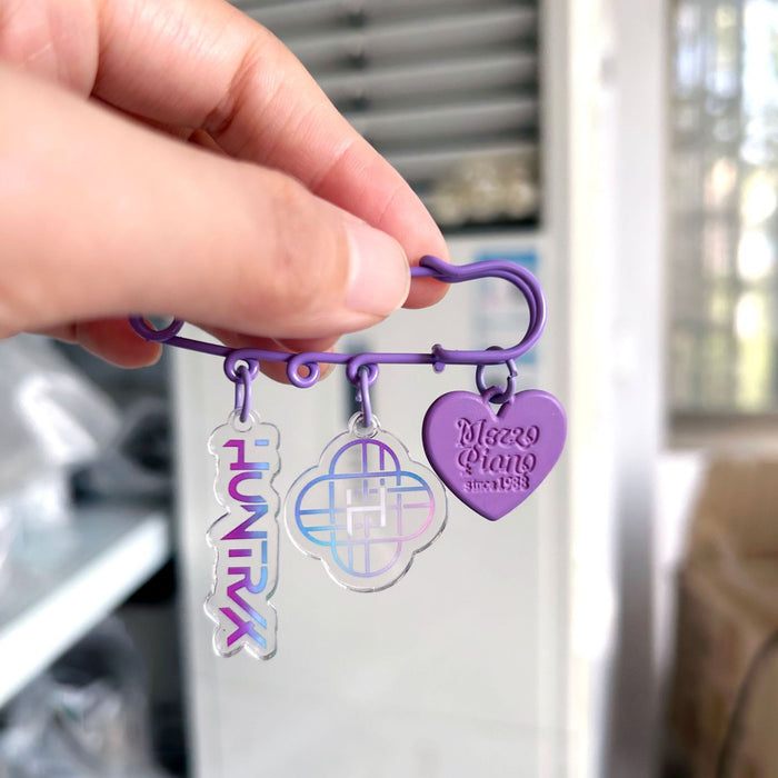 Wholesale Kpop acrylic brooch pendant pin jewelry