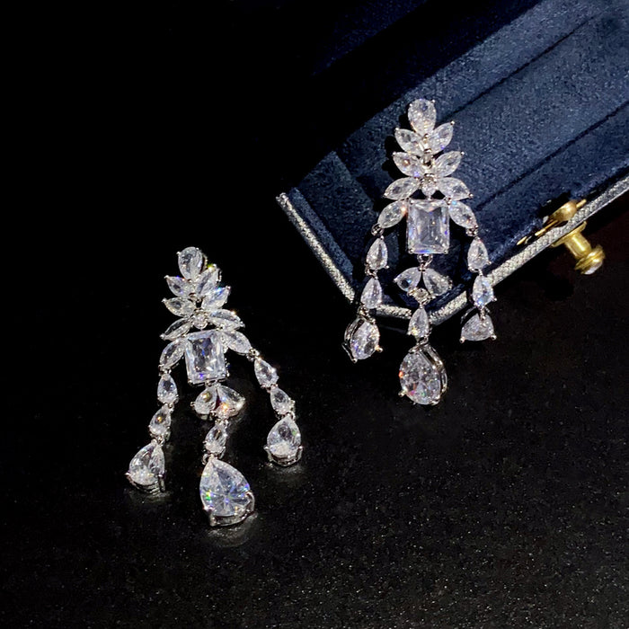 Wholesale Luxurious and atmospheric long zircon tassel earrings with elegant and stylish styling