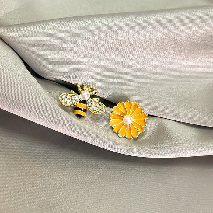 Wholesale Silver Needle Asymmetric Dripping Oil Flower Earrings Cartoon Exquisite and Compact Earrings