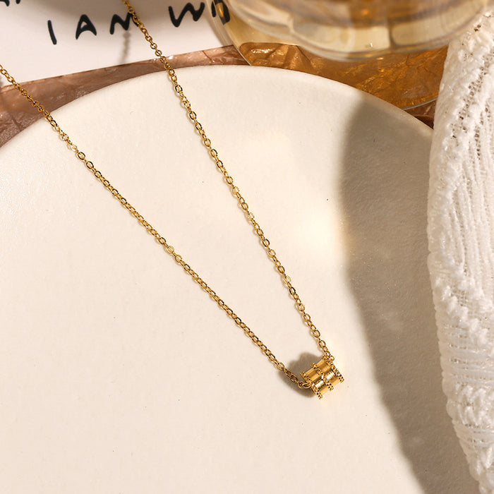 Wholesale Titanium steel necklace, light luxury pendant, collarbone chain, high-end decorative accessories