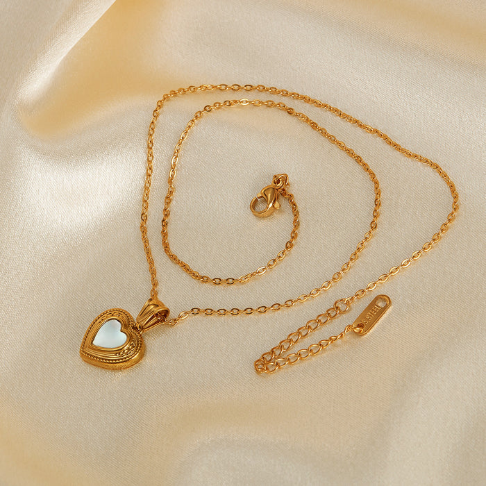 Wholesale Vintage necklace with stainless steel peach heart temperament and heart-shaped collarbone chain
