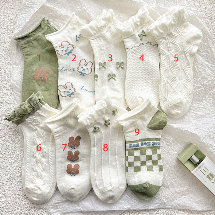 Wholesale White short tube socks, thin breathable socks, cute lace