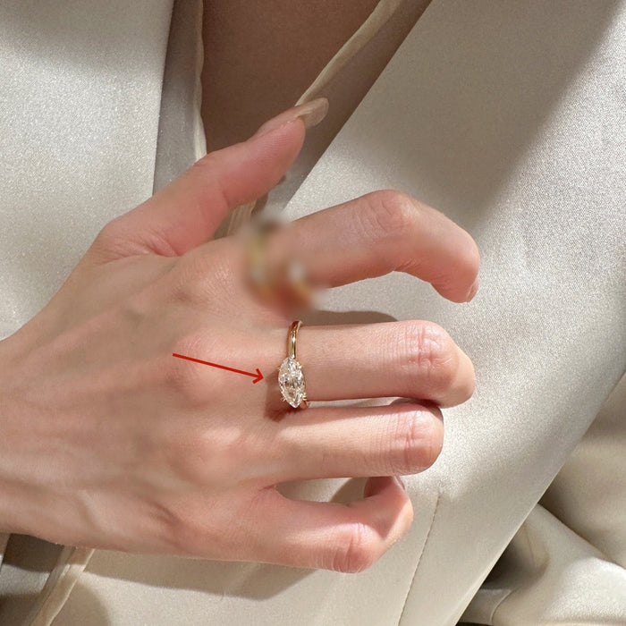 Wholesale Personalized and unique wide diamond ring, fashionable ring, new niche design, high-end layering ring