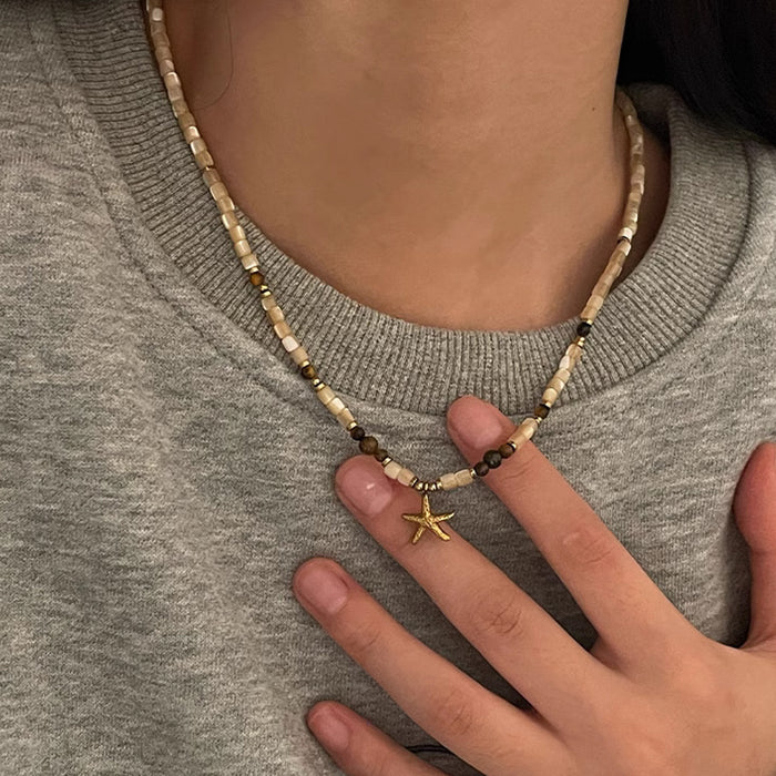 Wholesale Vintage necklace with a high-end feel, antique collarbone chain, versatile and light luxury