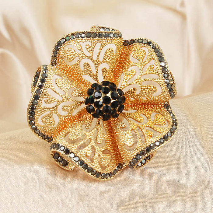 Wholesale Fashionable exaggerated opening noble temperament retro hollow diamond inlaid ring