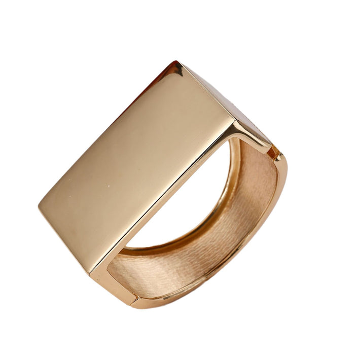 Wholesale Personalized irregular antique gold bracelet, niche wide face open mouth bracelet, handmade accessory