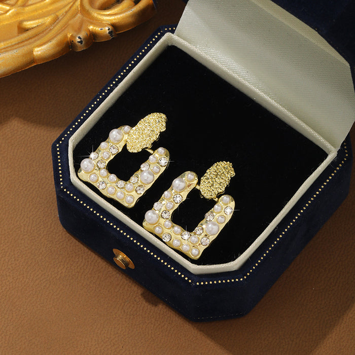 Wholesale Vintage irregular pearl geometric earrings with a light luxury and high-end feel, versatile and fashionable earrings