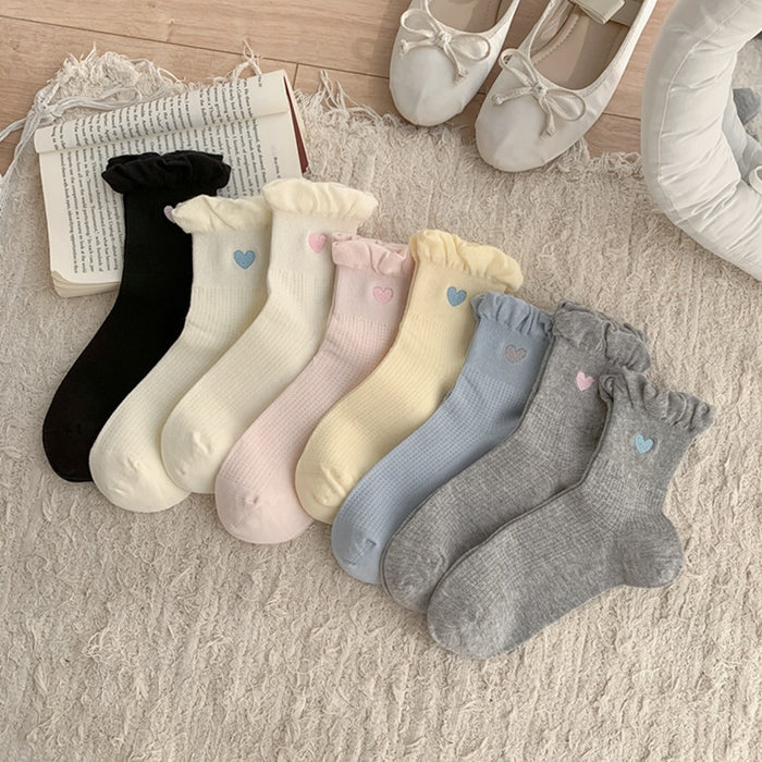 Wholesale Socks with heart-shaped embroidery, thin cotton bubble edge, short tube socks, boneless and breathable