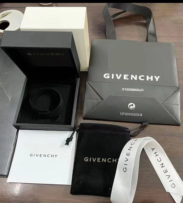 Wholesale Twisted bracelet with exquisite temperament, light luxury, versatile cross helix wave bracelet, simple and niche design