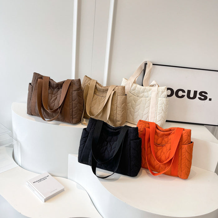 Wholesale Casual large capacity bag for women autumn and winter new popular diamond nylon cotton bag for class commuting shoulder tote bag