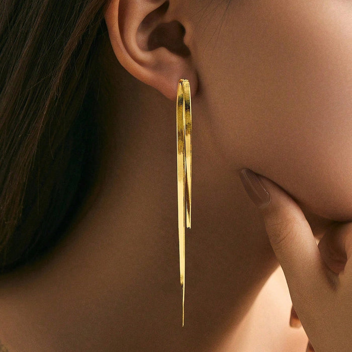 Wholesale Fashionable and personalized snake chain long tassel earrings