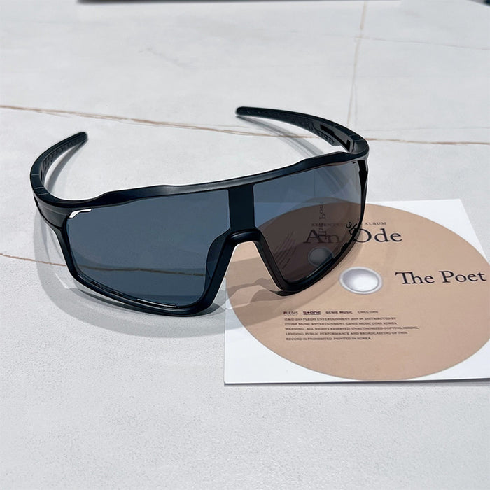 Wholesale New hiking and cycling sunglasses, windproof and sand resistant sports goggles, versatile and personalized color changing glasses