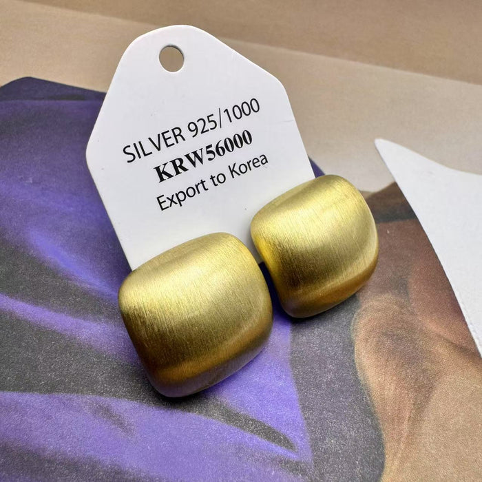 Wholesale Golden earrings, casual, minimalist, exquisite earrings, silver ear needles