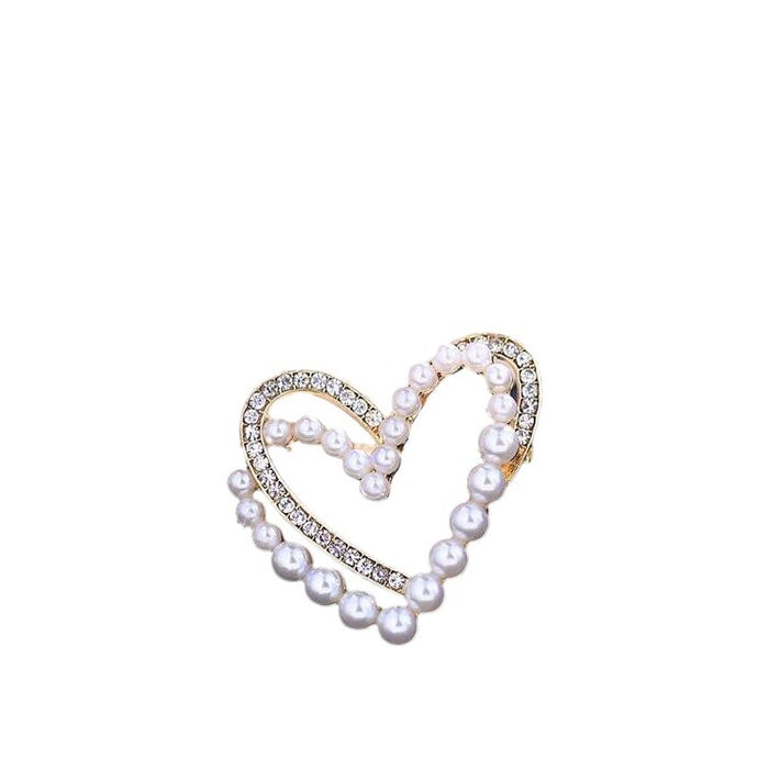 Wholesale Pearl heart brooch design sense niche exquisite brooch coat with accessories new