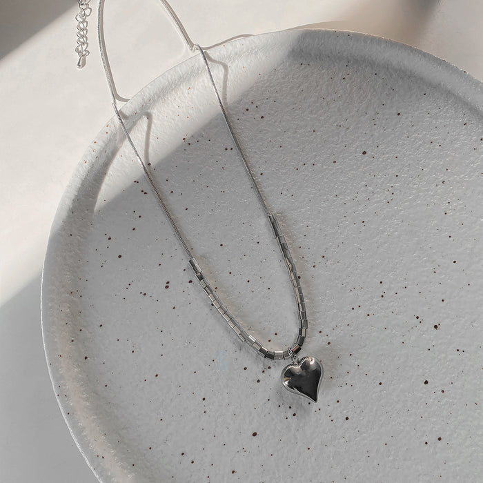 Wholesale 3D heart-shaped square necklace with niche design, versatile sweatshirt chain, titanium steel accessories