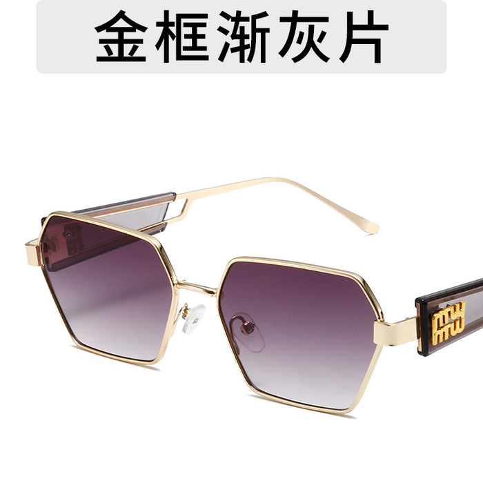 Wholesale Same style metal full frame sunglasses with personalized hollow out glasses